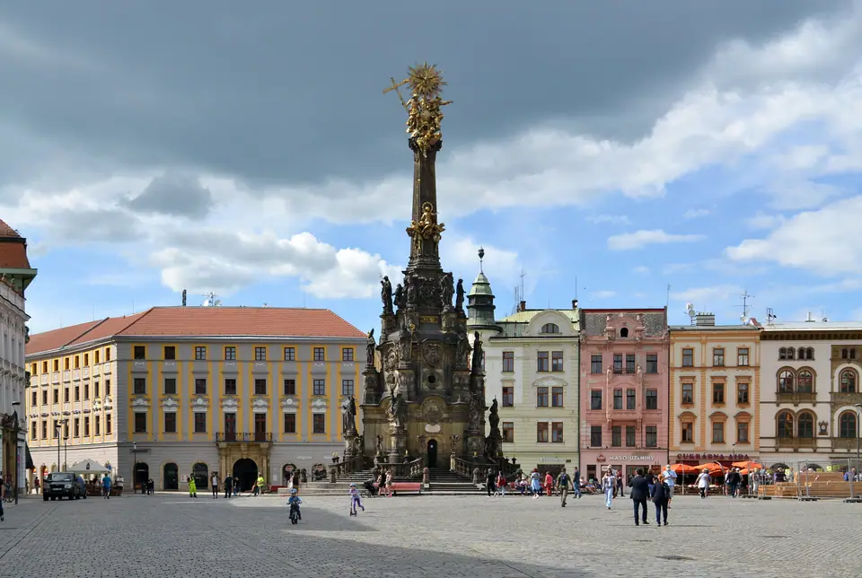 Plaza Alta de Olomouc con la Columna de la Santísima Trinidad