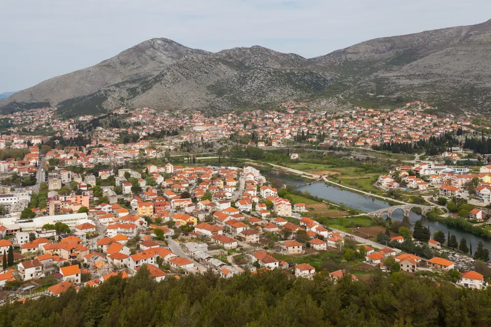 Vista panorámica de Trebinje, Bosnia y Herzegovina